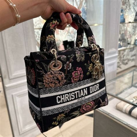 what is the cheapest price in christian dior bag|christian dior handbags outlet online.